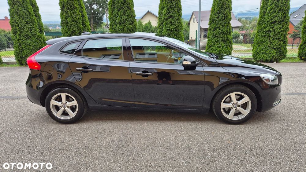 Volvo V40 T2 Momentum - 5