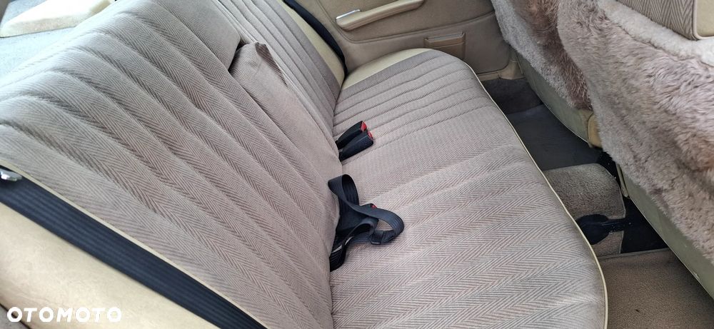 Mercedes-Benz 280 - 10