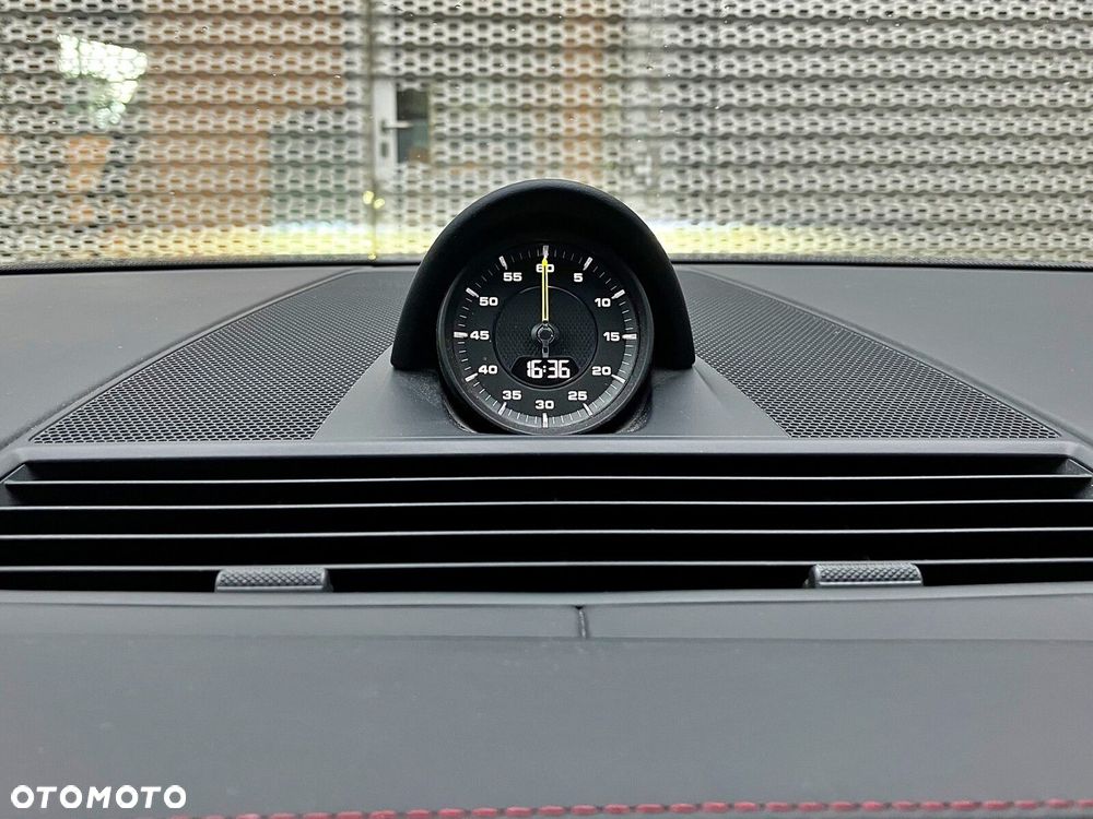 Porsche Panamera 4 E-Hybrid - 33
