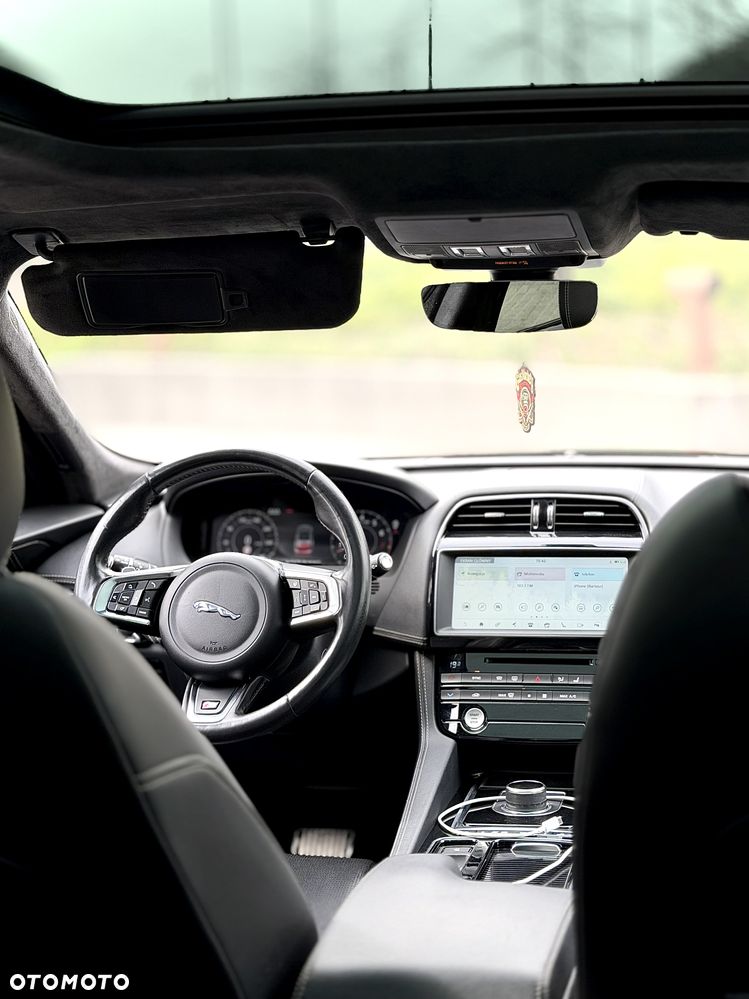 Jaguar F-Pace 3.0 V6 AWD S - 10