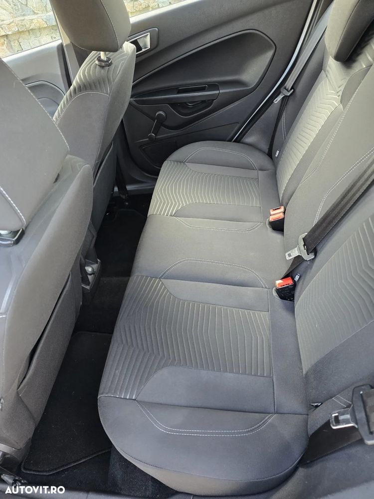 Ford Fiesta 1.0 EcoBoost S&S TITANIUM - 11