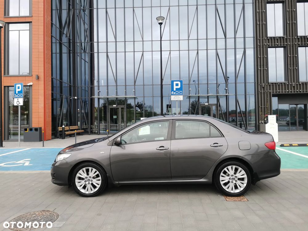 Toyota Corolla 1.6 Luna - 5