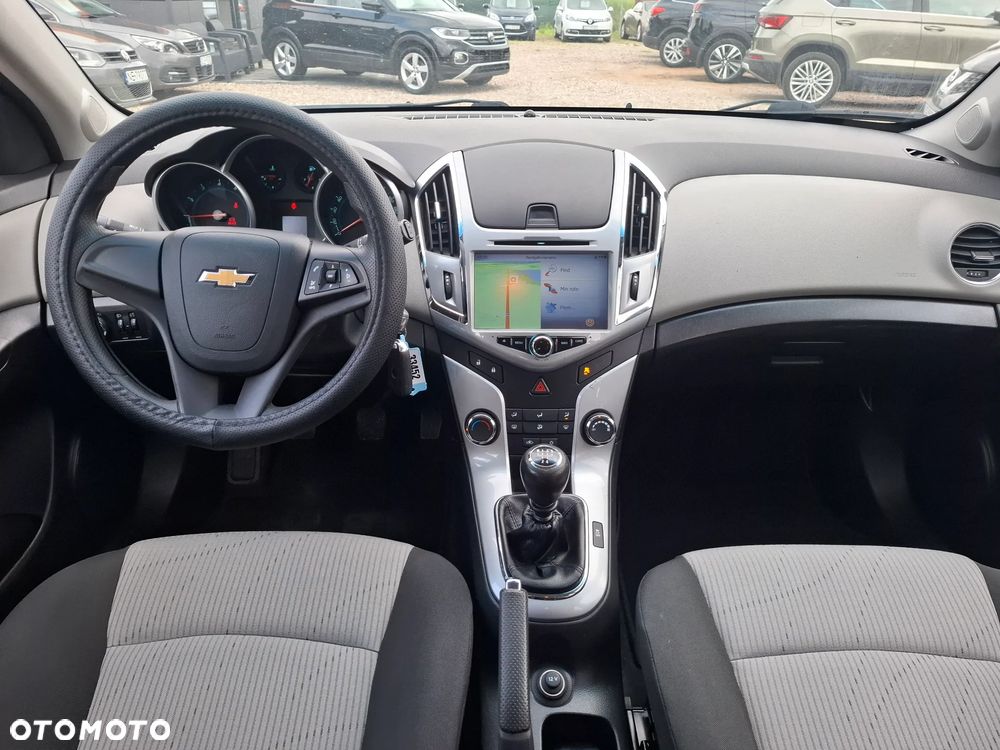 Chevrolet Cruze 1.6 LT - 18