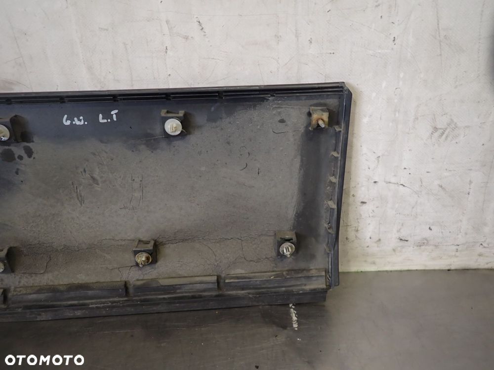 LISTWA DRZWI LEWA TYLNA SUZUKI GRAND VITARA II 1.9 - 6