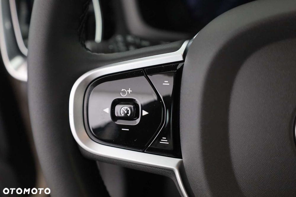 Volvo V60 B4 B Plus Dark - 15