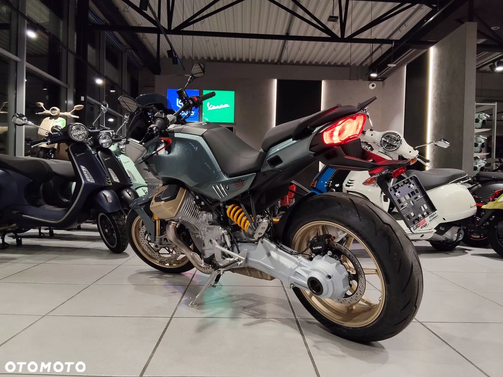 Moto Guzzi V100 Mandello - 5