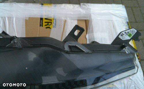 TOYOTA YARIS IV 4 SOCZEWKA PRAWA PRZEDNIA LAMPA ORYGINAŁ - 3