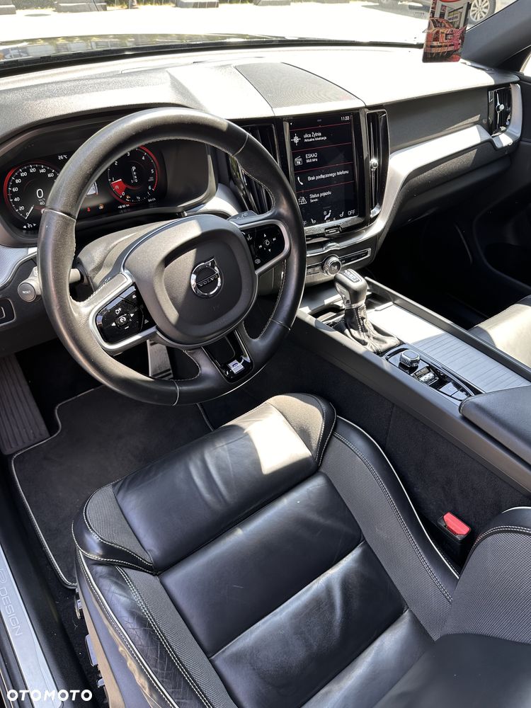 Volvo XC 60 D4 R-Design - 9