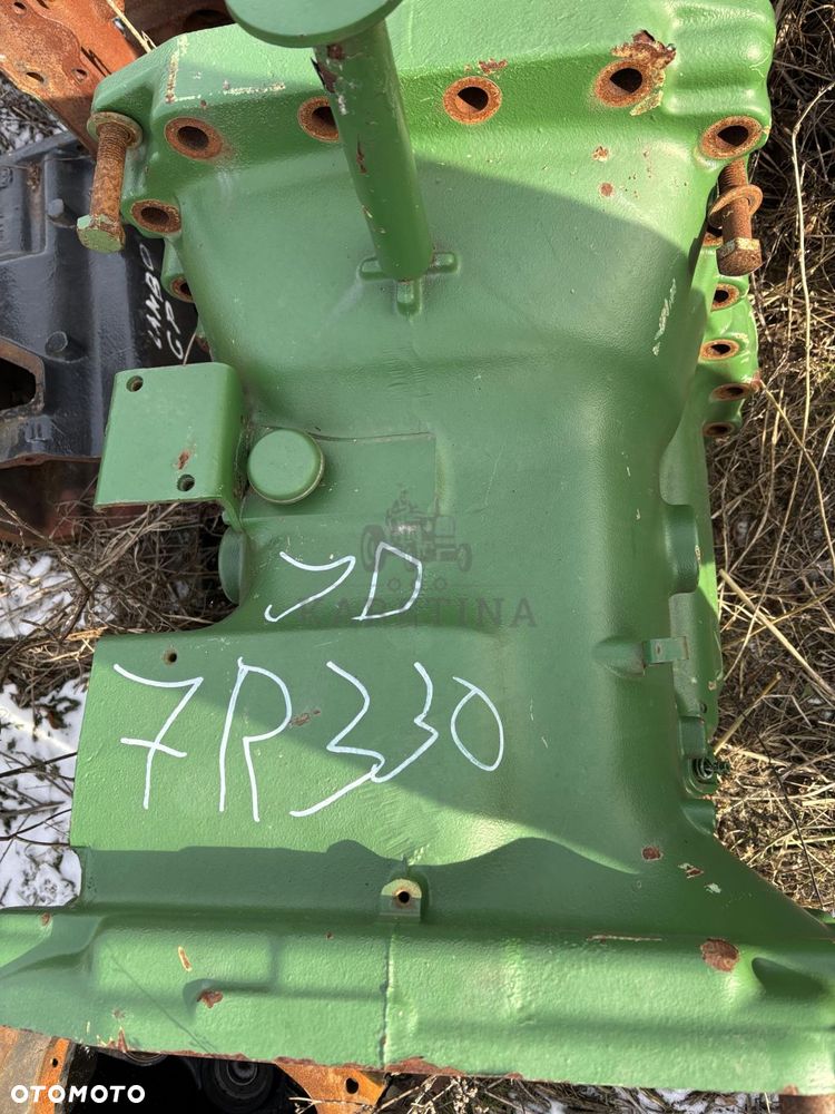 John Deere 7R 330 7R330 Obudowa Skrzyni Biegów DTF3 IVT R558736 R558734 RE582809 - 2