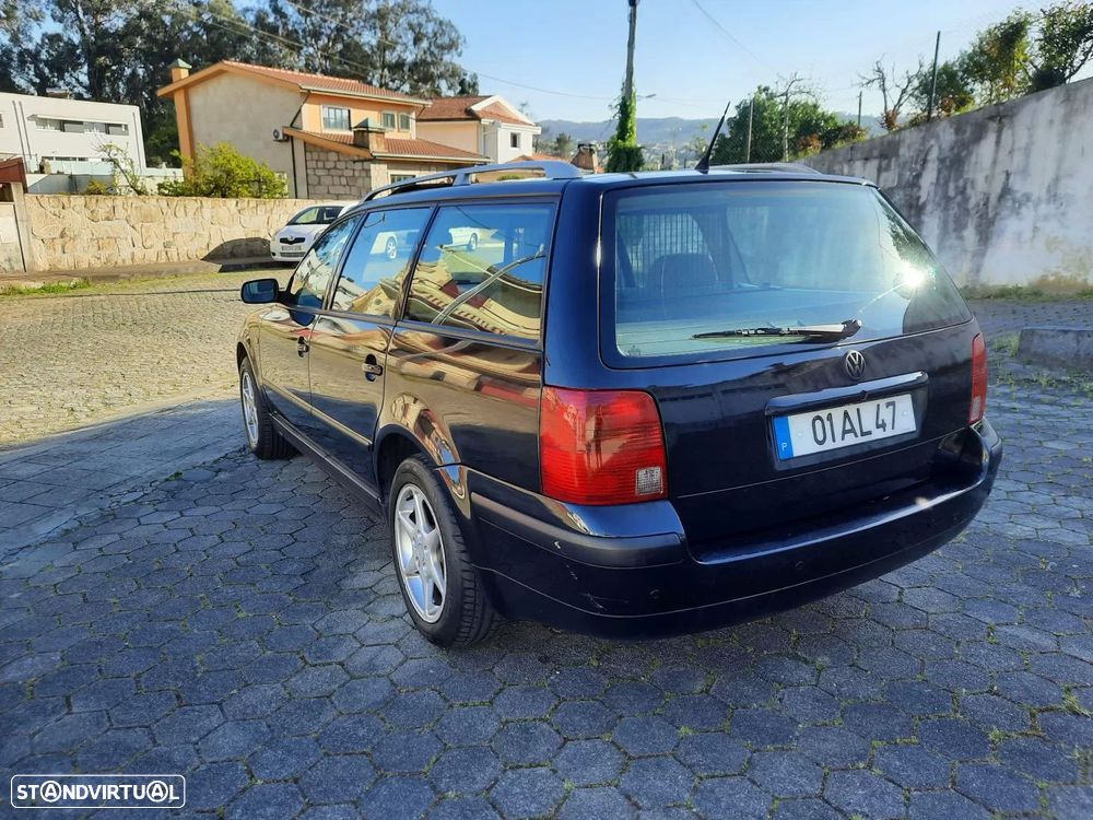 VW Passat Variant 1.9 TDi Confortline - 4