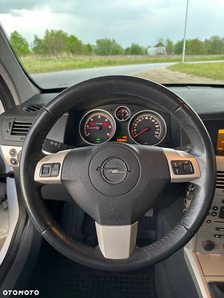Opel Astra 1.3 CDTI DPF - 16