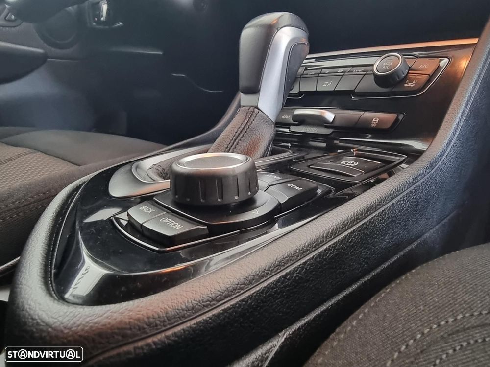 BMW 225xe Active Tourer Advantage - 35