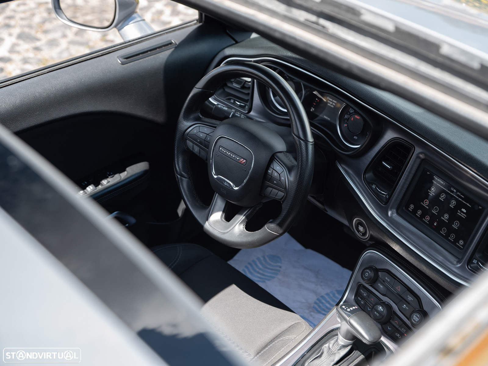 Dodge Challenger Auto R/T Plus - 17