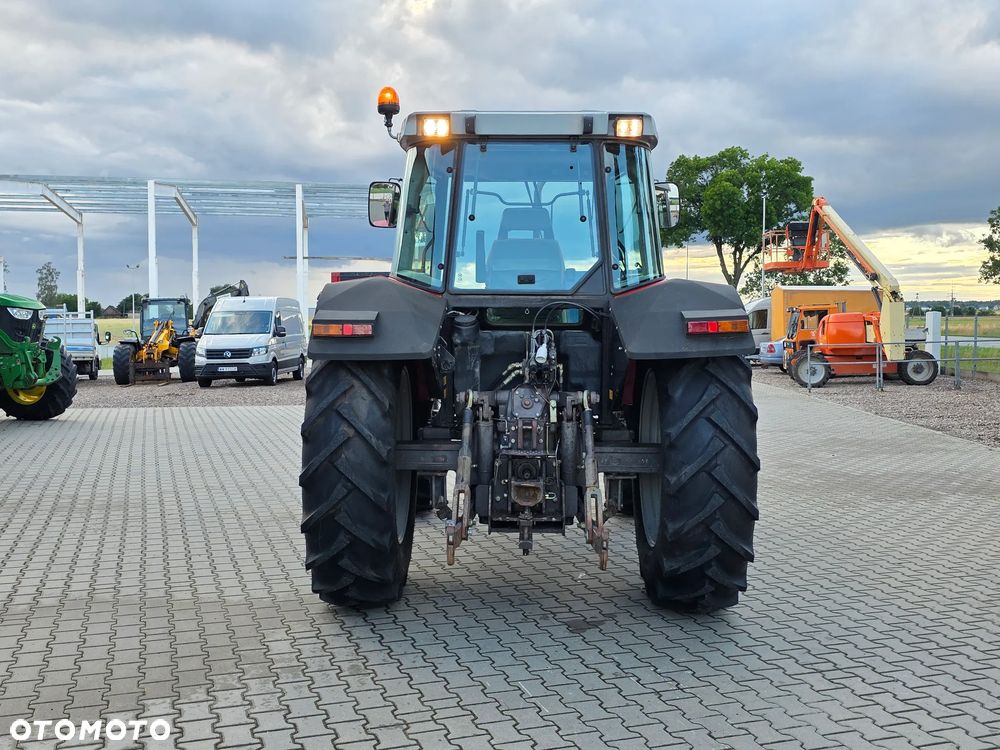 Massey Ferguson 6170 Dynashift 1995R - 17