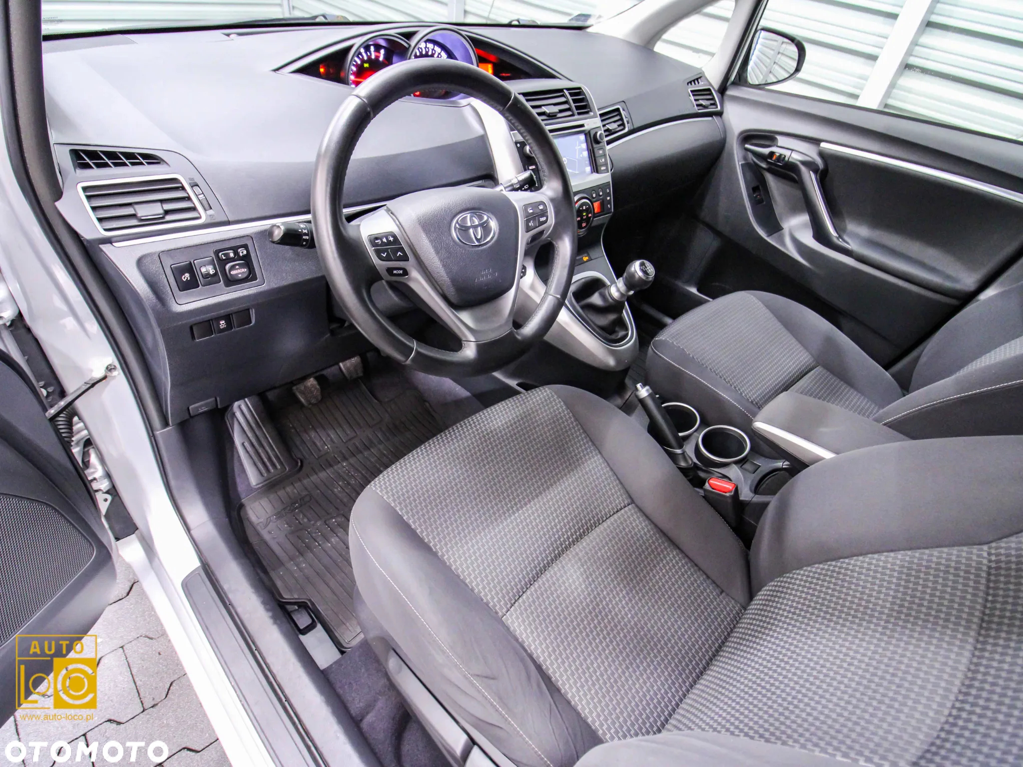 Toyota Verso 2.0 D-4D Premium - 17