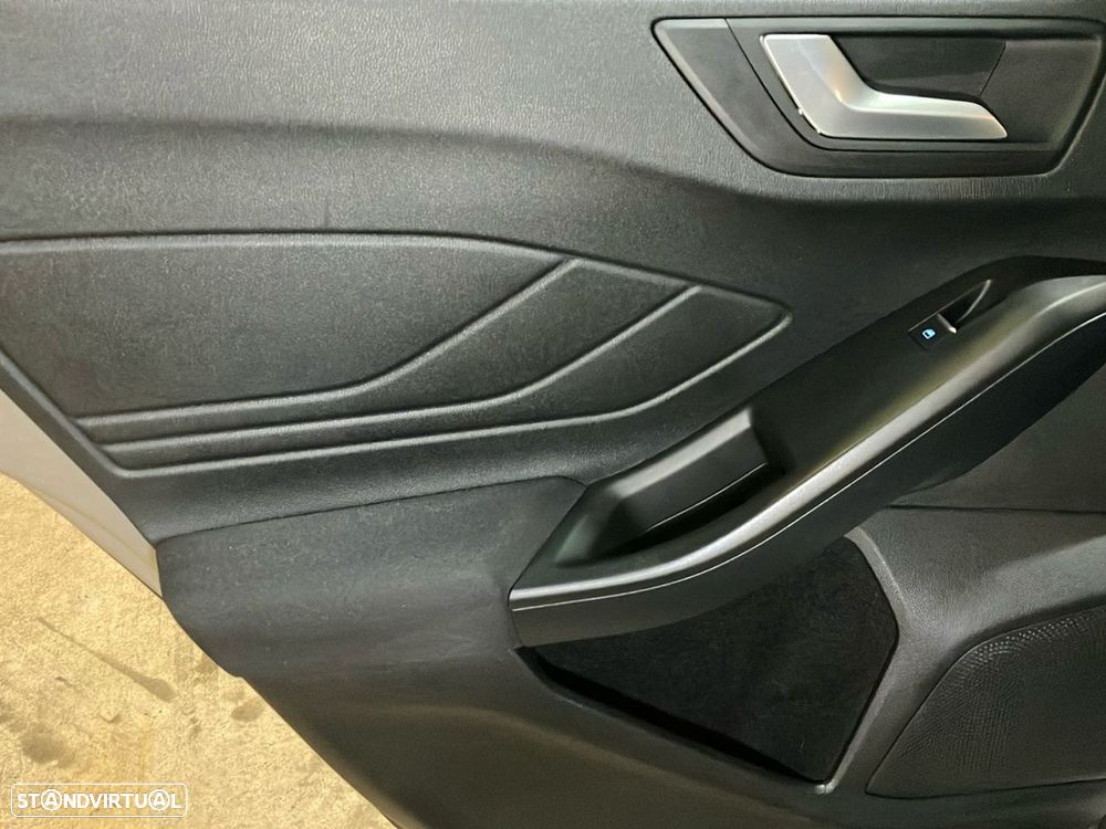 Ford Focus 1.0 EcoBoost Active X - 20