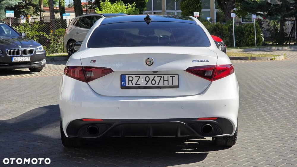 Alfa Romeo Giulia 2.0 Turbo 16V AT8 Veloce Ti - 13