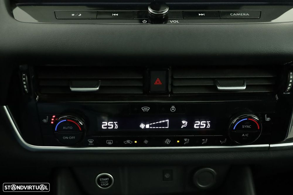 Nissan Qashqai 1.3 DIG-T N-Connecta LED Xtronic - 13