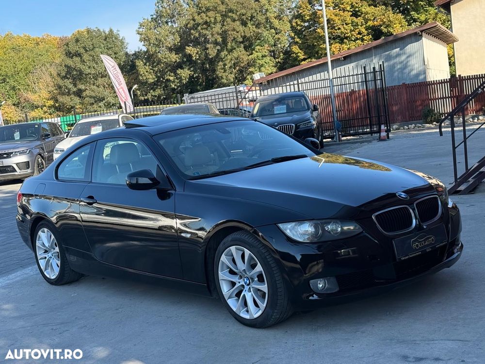BMW Seria 3 320d Aut. - 29