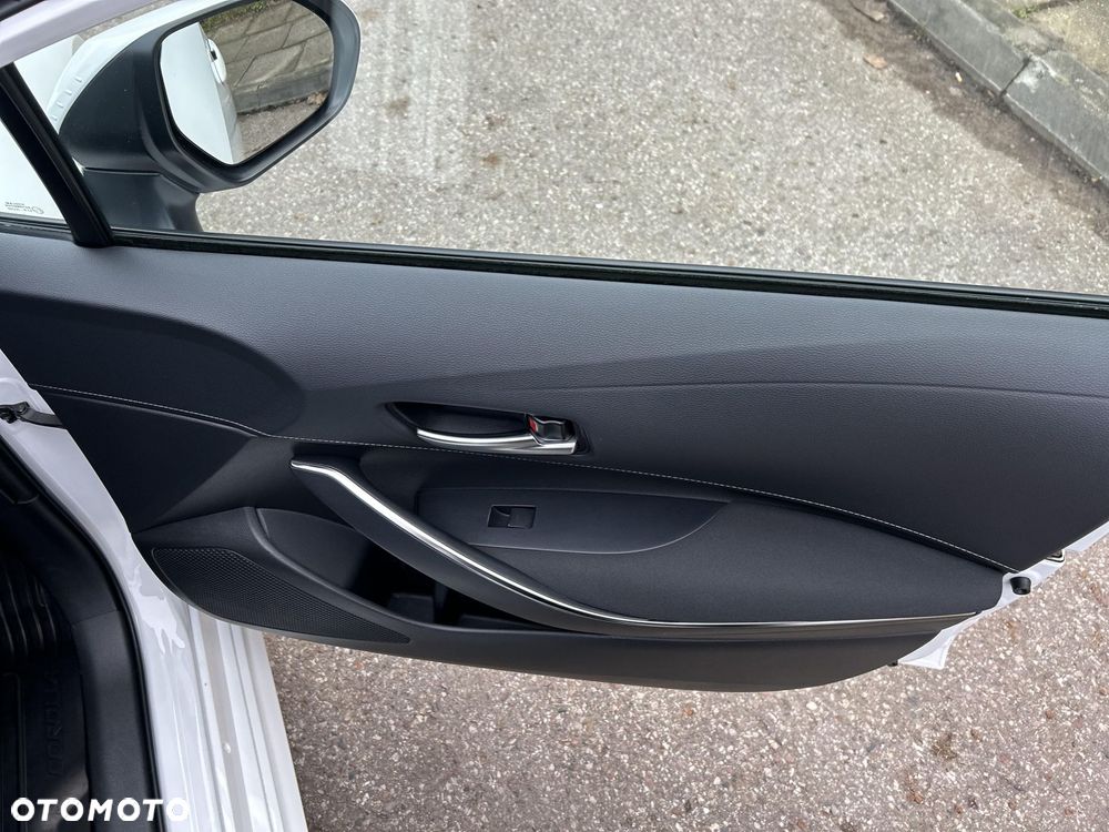 Toyota Corolla 2.0 Hybrid Comfort - 29