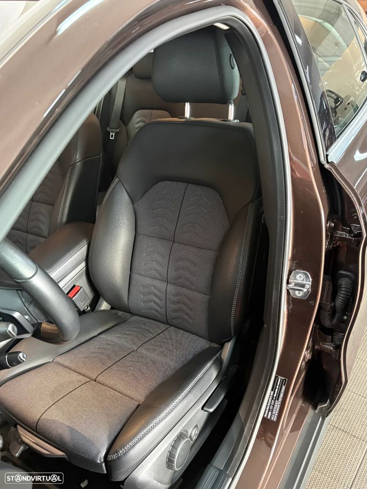 Mercedes-Benz GLA 220 4Matic 7G-DCT - 9