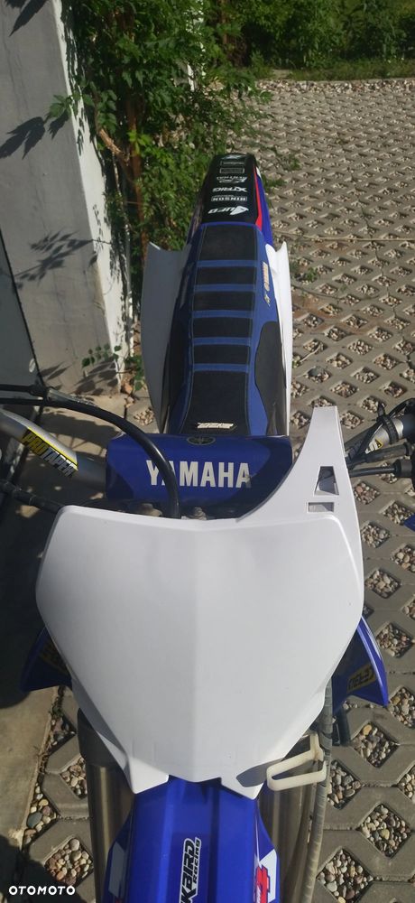 Yamaha YZF - 4