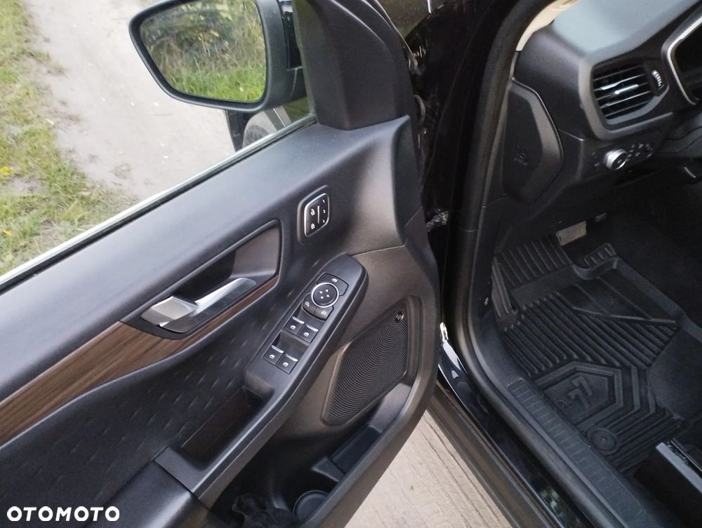 Ford Escape 2.0 EcoBoost AWD Titanium - 11