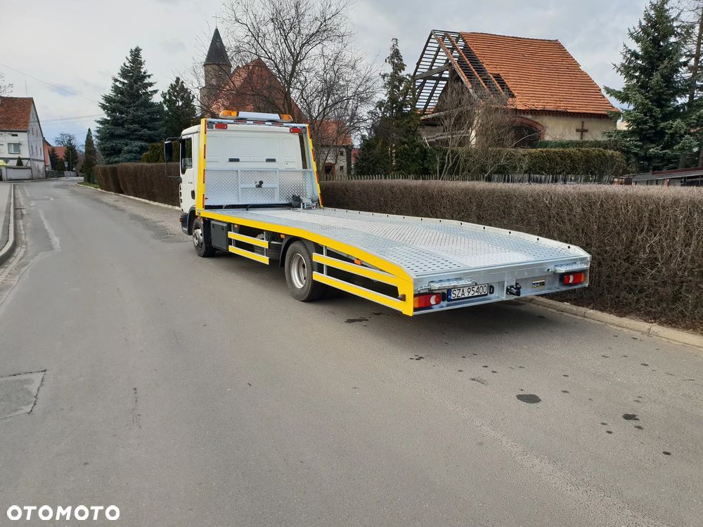 EUROCARGO IVECO 7.5t najazd autolaweta zabudowa KUNICE - 17