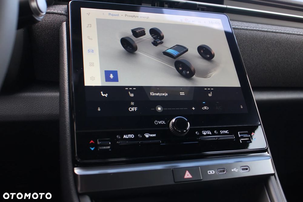 Lexus LBX 1.5 Hybrid - 21