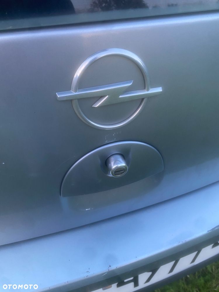 Opel Corsa - 9