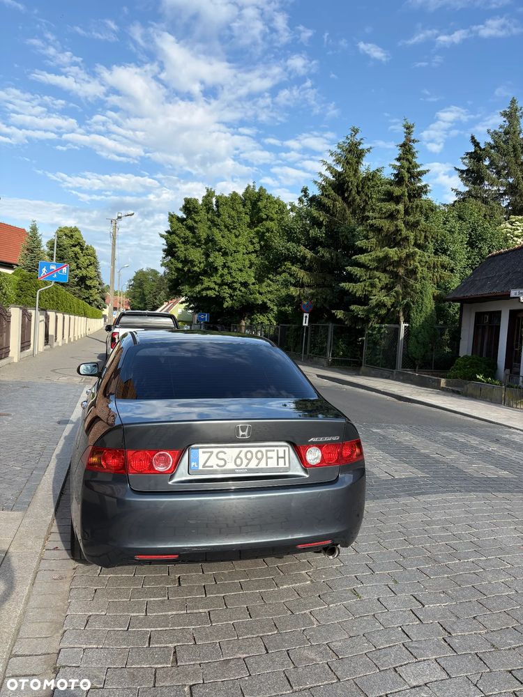 Honda Accord 2.0 Comfort - 18