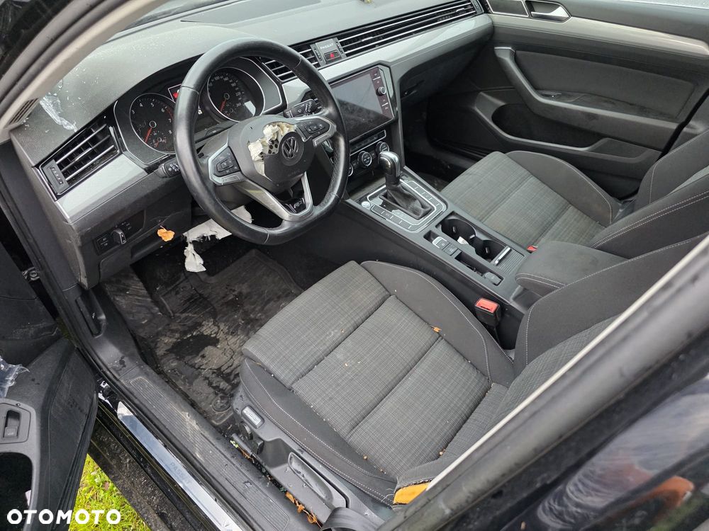 Volkswagen Passat - 5