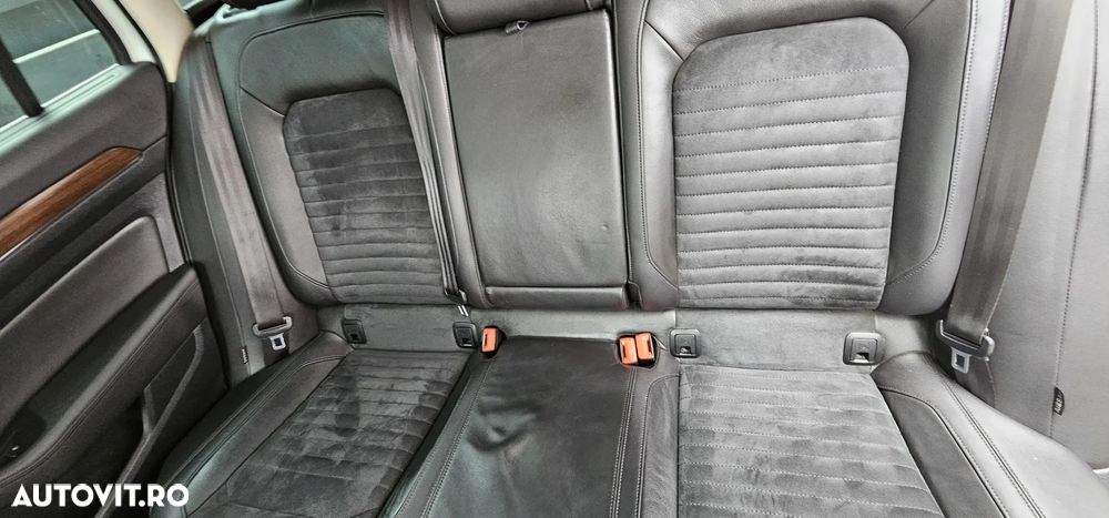 Volkswagen Passat 2.0 TDI DSG 4Motion Comfortline - 19