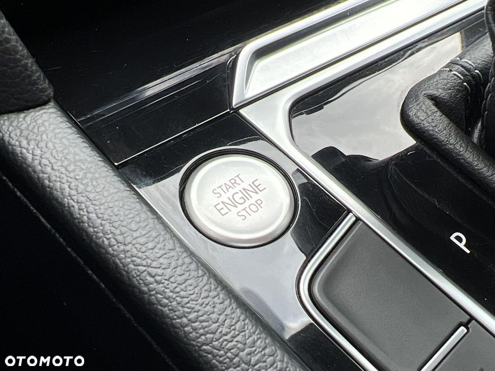 Volkswagen Arteon 2.0 TSI R-Line DSG - 24