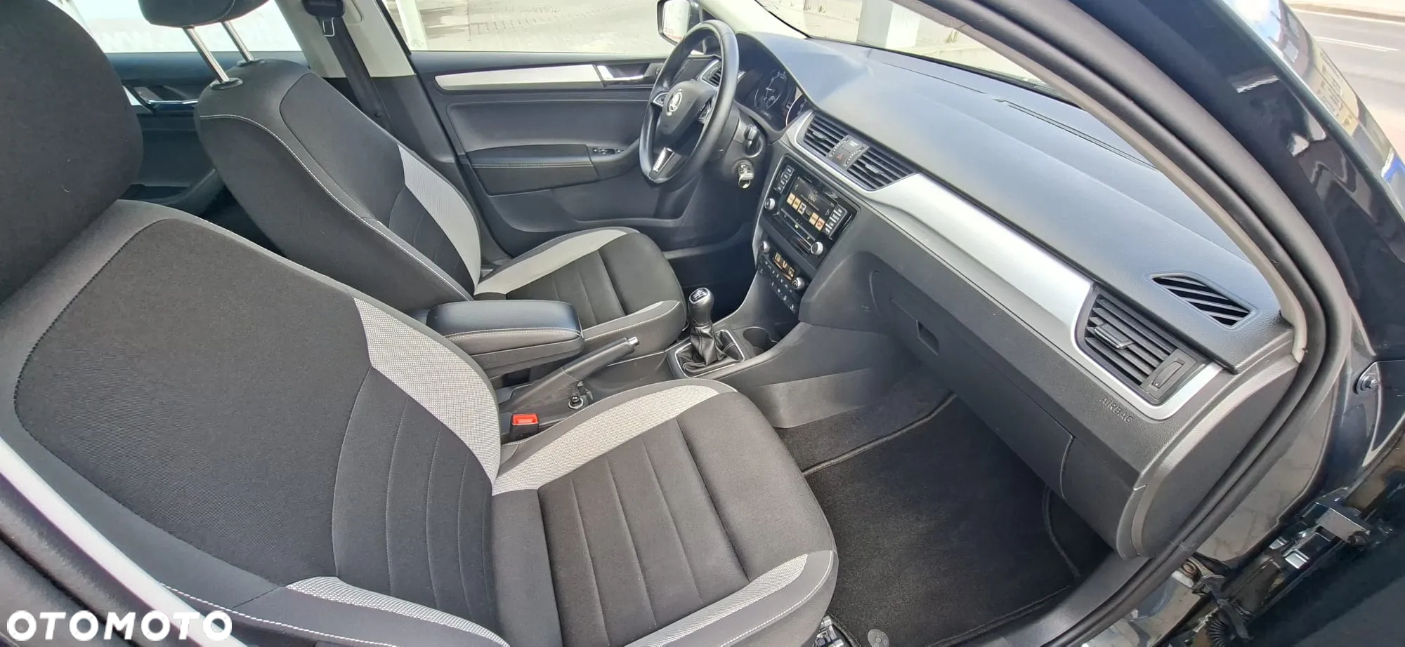 Skoda RAPID 1.0 TSI Monte Carlo - 8