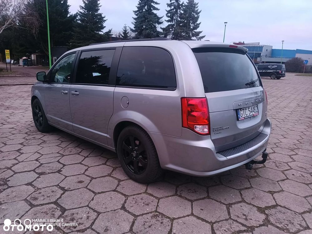 Dodge Grand Caravan - 5