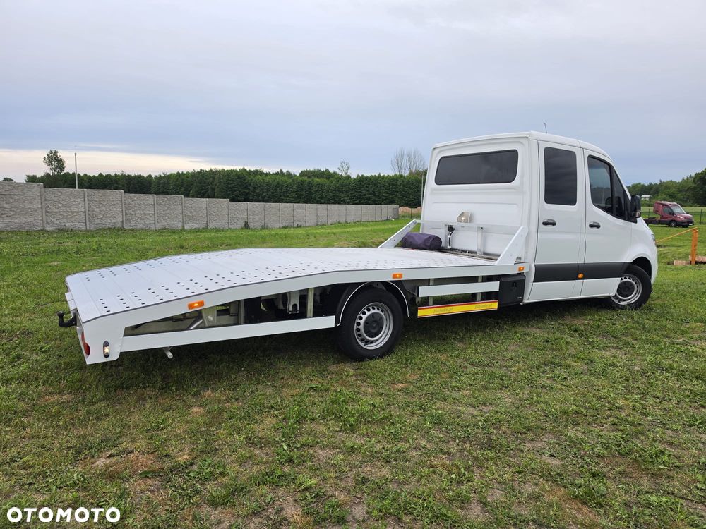 Mercedes-Benz Sprinter 907 - 7