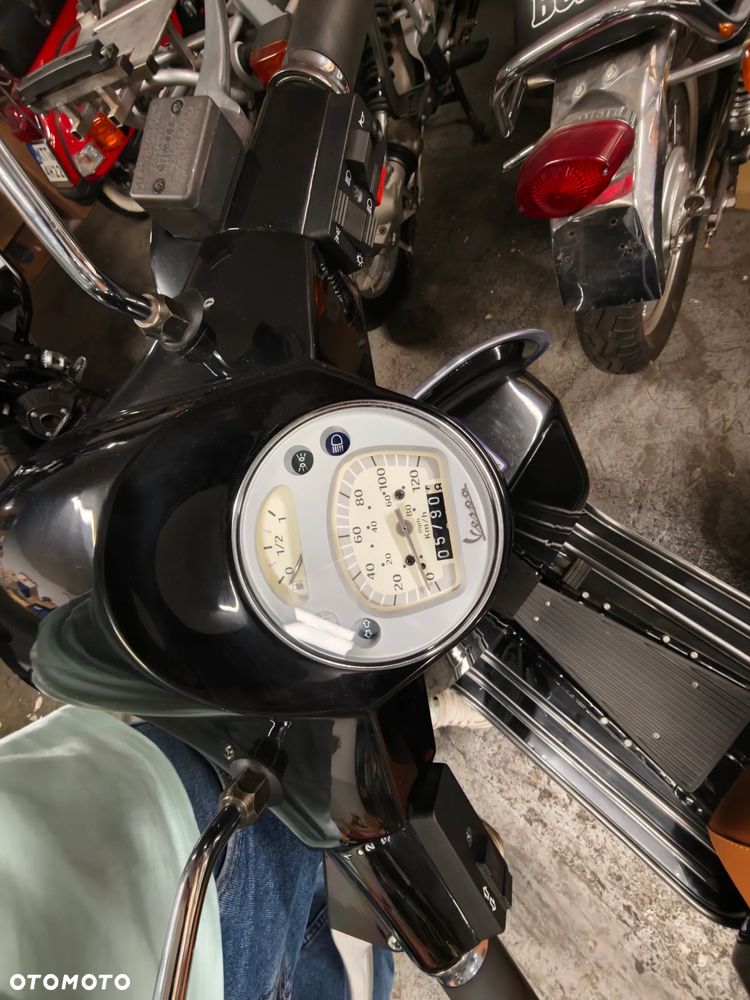 Piaggio Vespa - 3