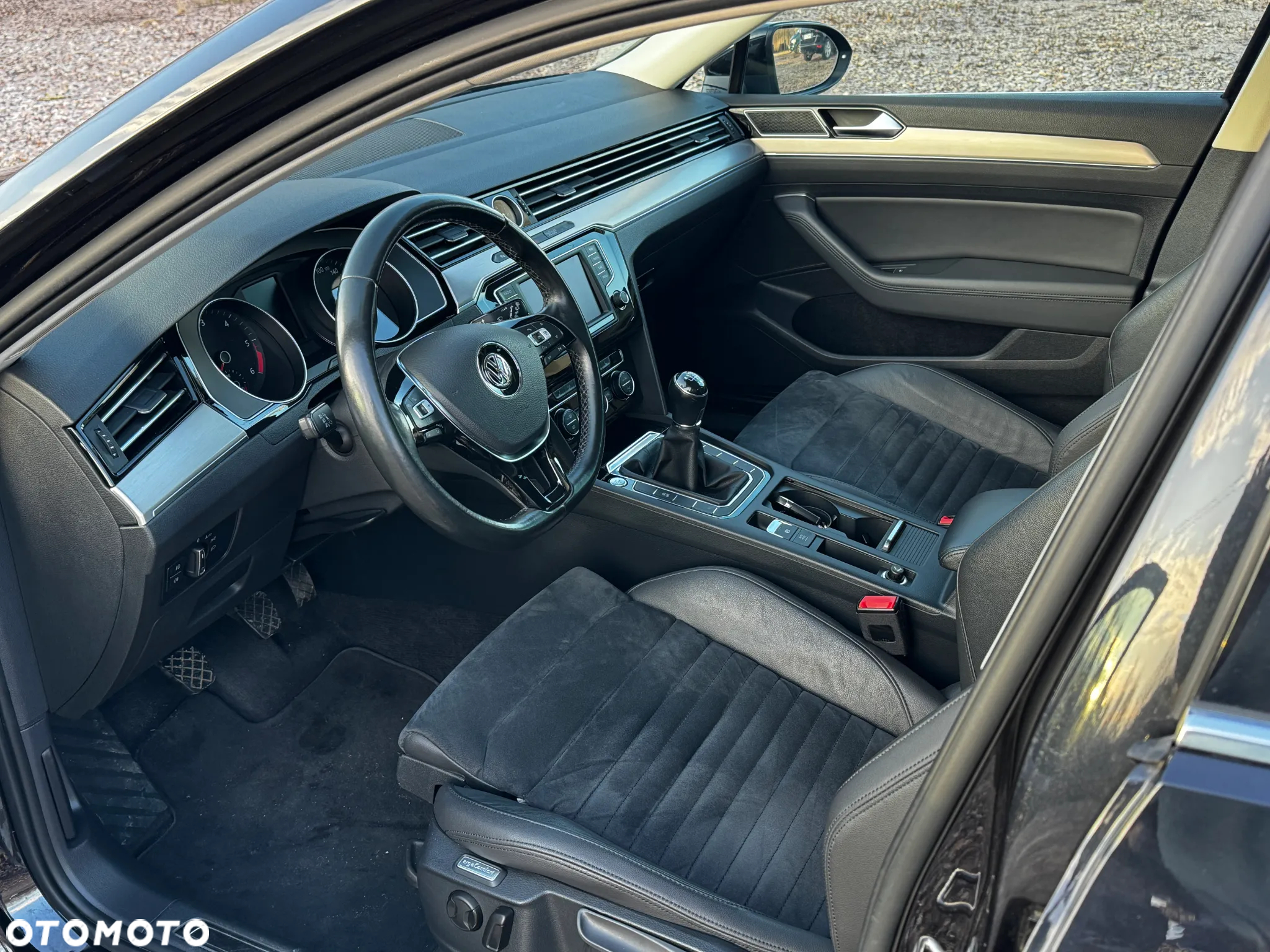 Volkswagen Passat 2.0 TDI BMT Highline - 8