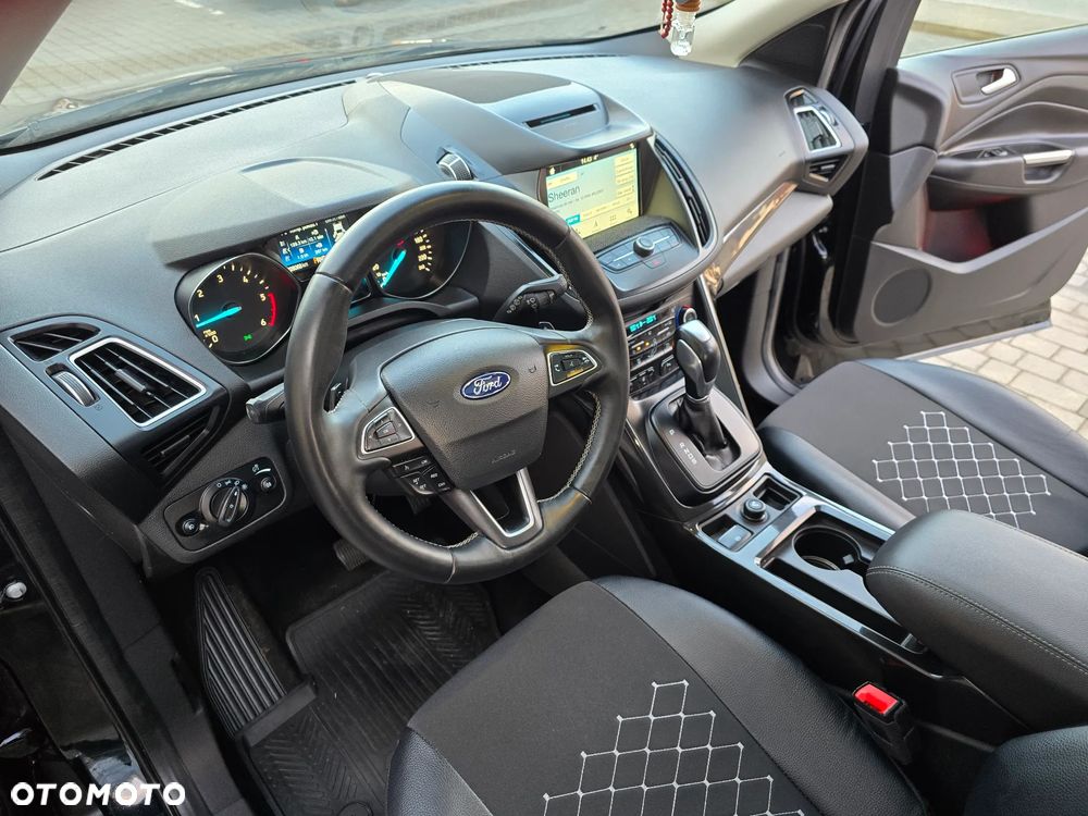 Ford Kuga 2.0 TDCi 4x4 Titanium - 27