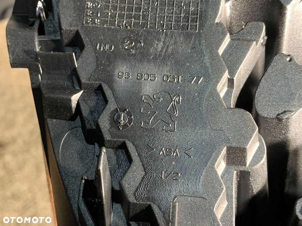 peugeot 308 emblemat maski 9680505177 oryginał - 4