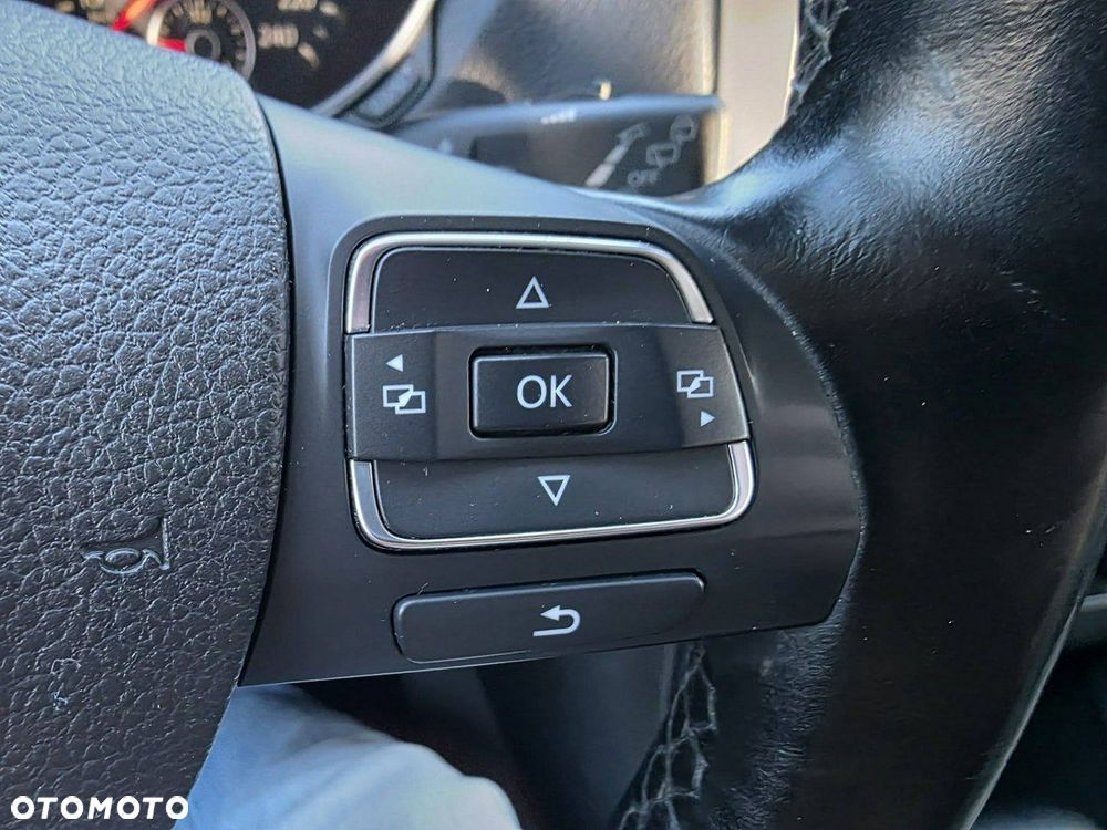 Volkswagen Golf 2.0 TDI DPF DSG Tour Edition - 15