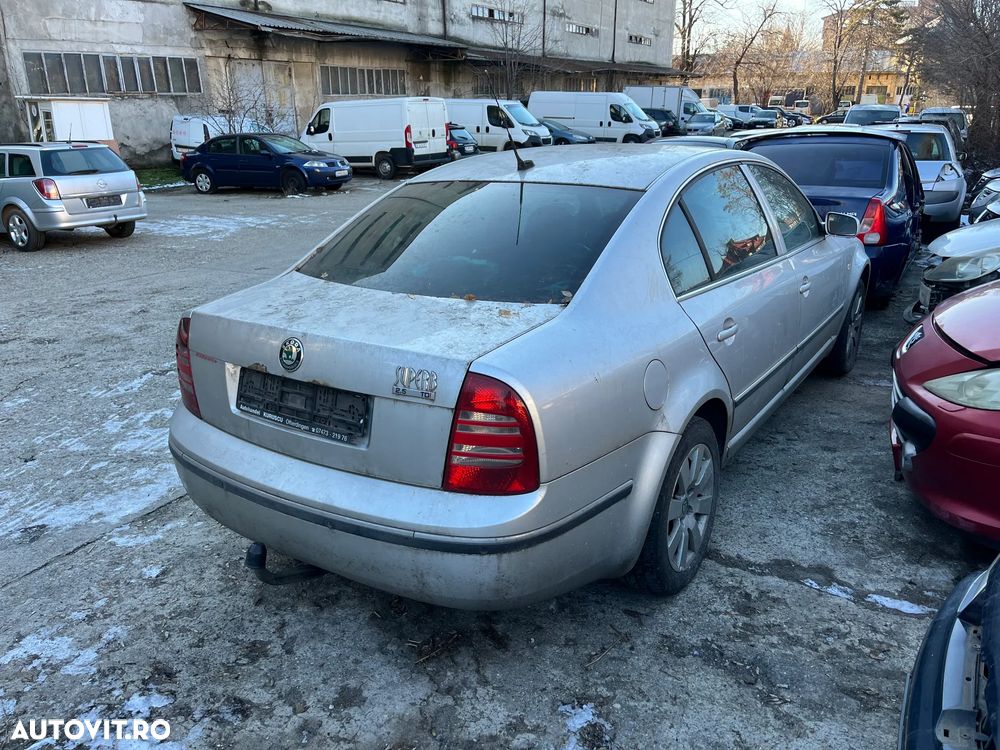 Dezmembrez Skoda Superb 1 gri argintiu 2,5 TDI 2004 - 4