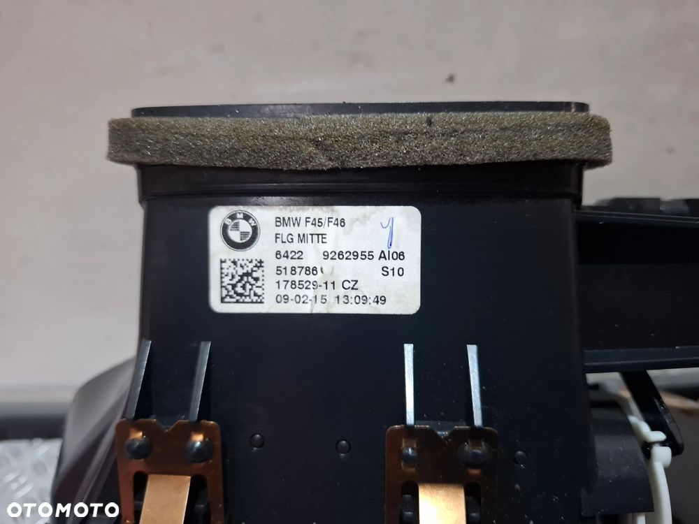 Kratki nawiewu w deskę środkowe BMW 2 F45 2015 rok nr 9262955 - 3