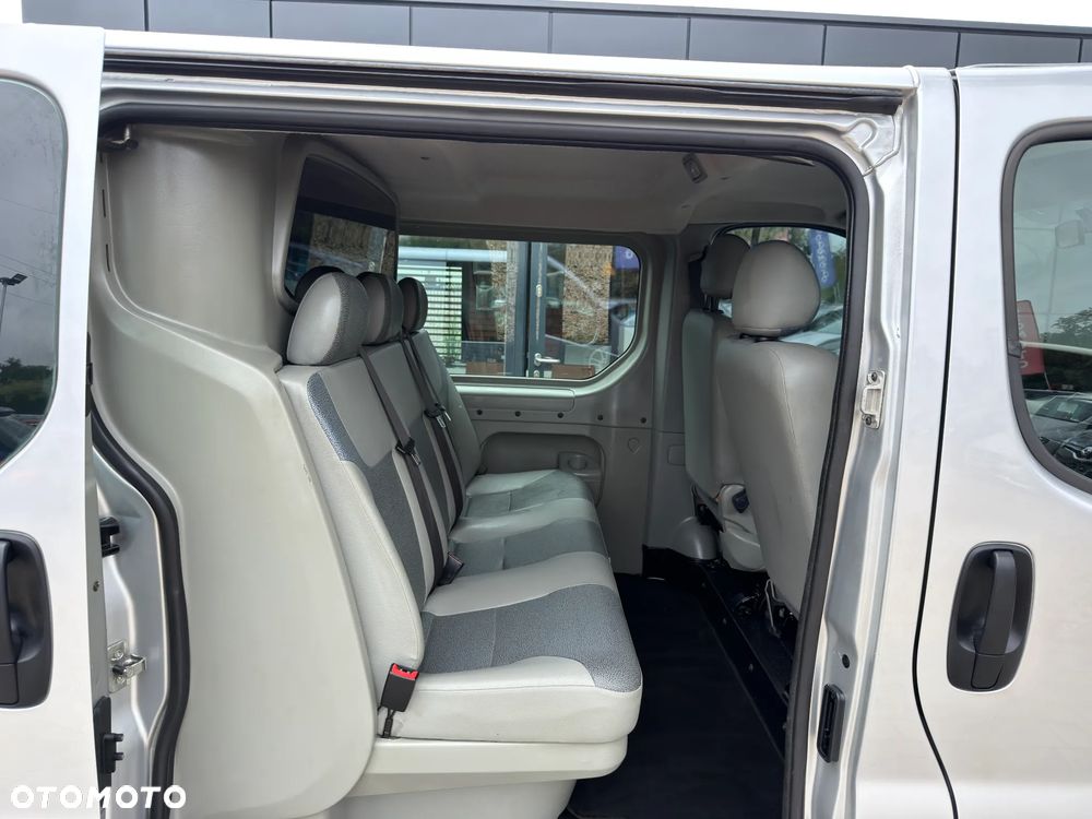 Renault Trafic 2.5 Diesel Brygadówka L2H1 Long Długi 5 Osobowy Klimatyzacja Gwarancja Kredyt - 9
