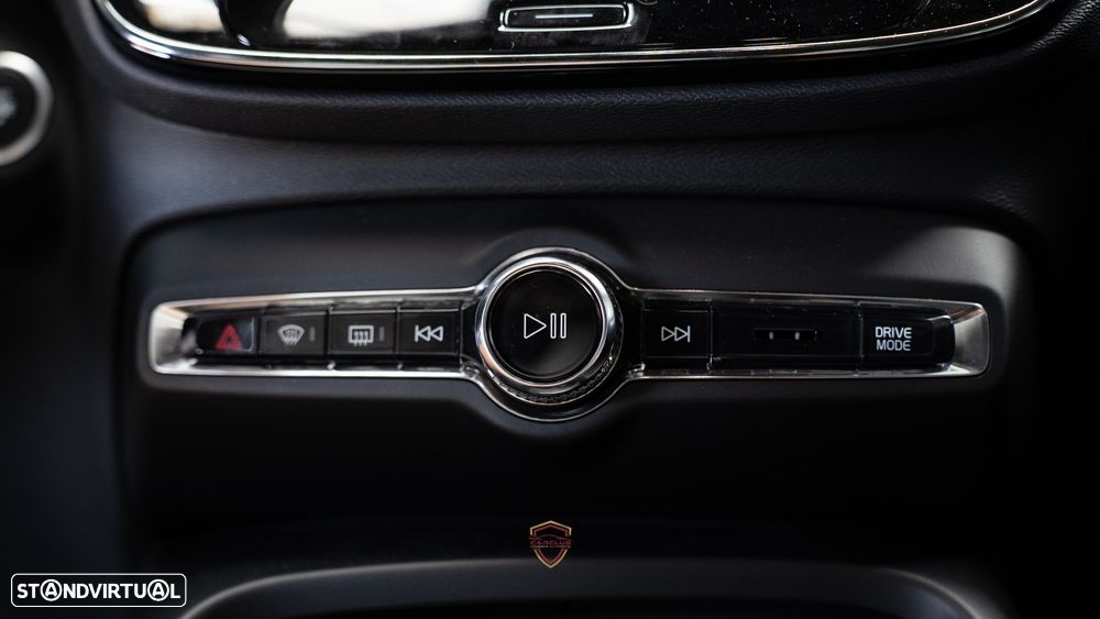 Volvo XC 40 2.0 D3 Momentum Geartronic - 20