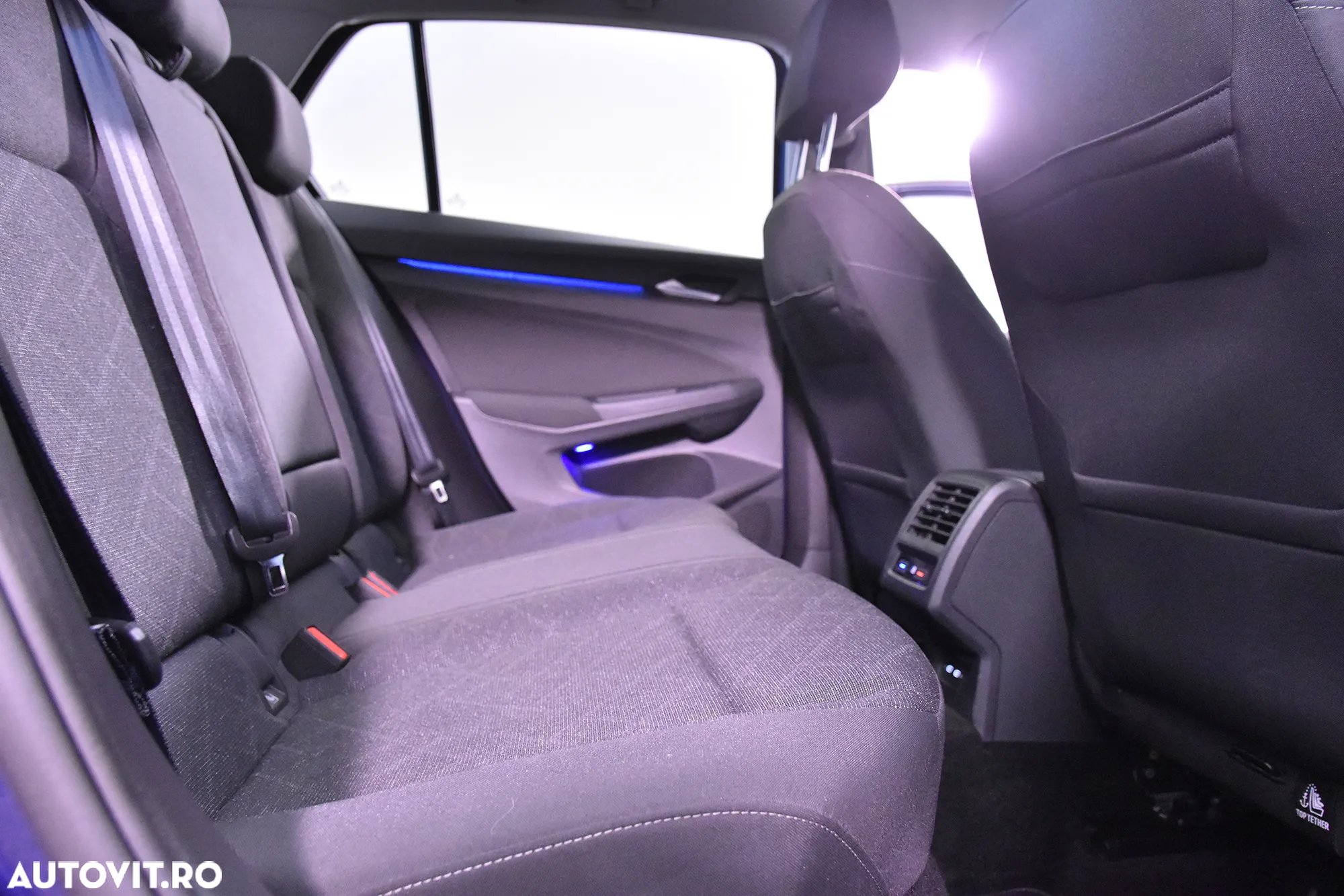 Volkswagen Golf - 12