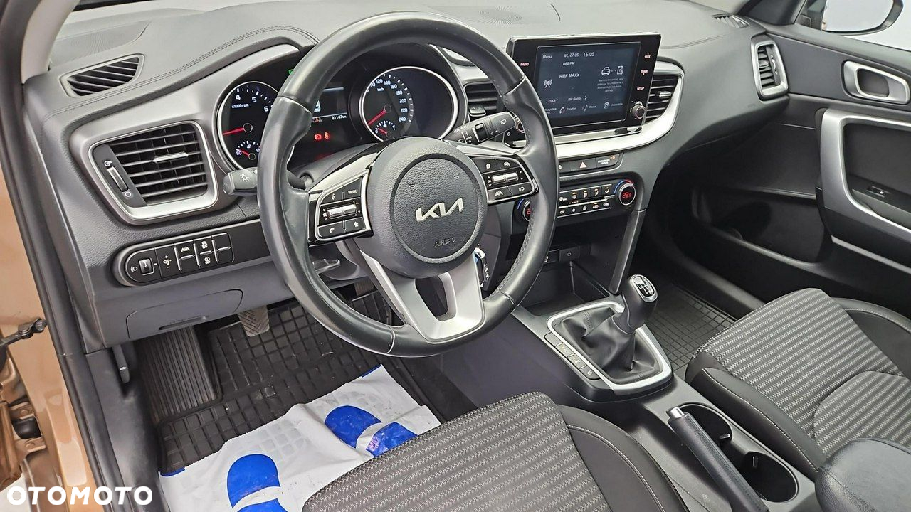 Kia Ceed 1.5 T-GDI M - 9