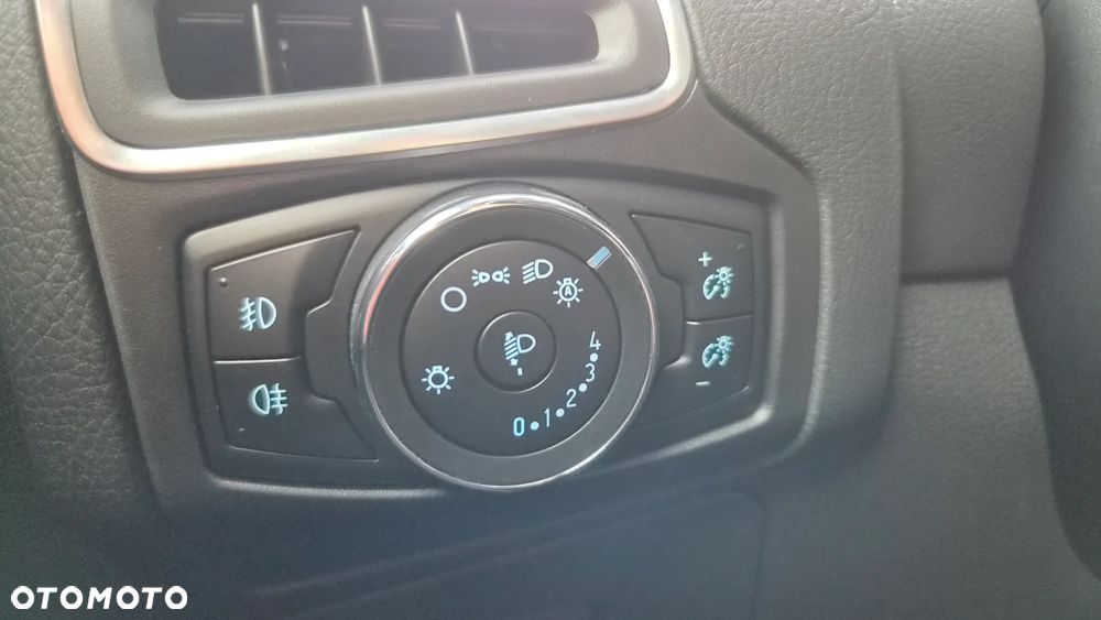 Ford Focus 1.0 EcoBoost STart-Stopp-System TITANIUM - 24