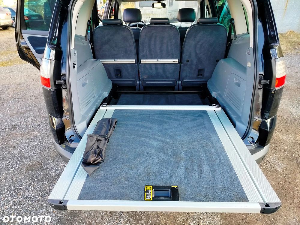 Ford S-Max 2.5 Titanium - 30